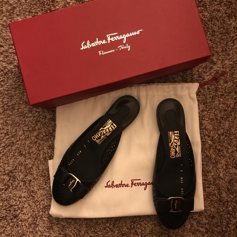 Salvatore Ferragamo Varina Flat
